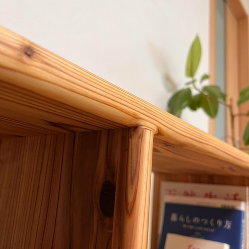 すべての角を丸め、家族みんなが安心して使える収納棚・シェルフ すべての角を丸め、家族みんなが安心して使える収納棚・シェルフ