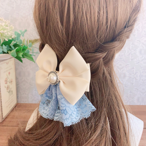 【送料無料】アンティークホワイト×水色レース リボンヘアアクセサリー バレッタ 発表会 結婚式 プレゼント 2枚目の画像