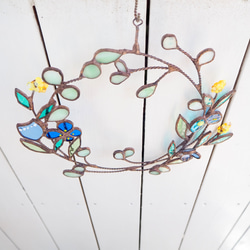 ステンドグラスの夏の花束リース 7枚目の画像