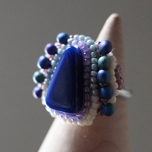 Chatty 戒指 153 一種尺寸適合大多數串珠刺繡戒指藍色超大圍巾戒指 第1張的照片