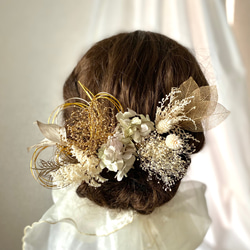 オレガノグリーンとゴールドのドライフラワー髪飾り　金箔付き／ウェディング　振袖　袴　卒業式　成人式　結婚式 2枚目の画像