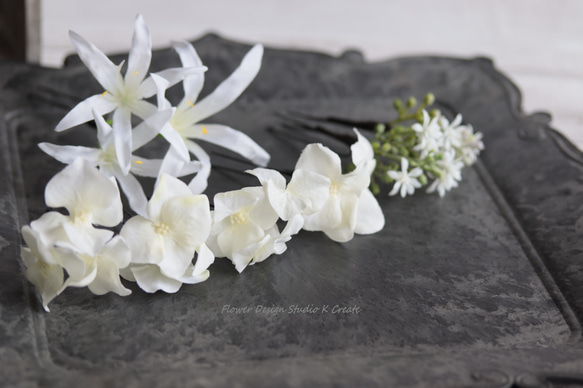清楚な白いプルメリアと紫陽花のヘッドドレス　ウェディング　白　ホワイト　リゾ婚　紫陽花　プルメリア　清楚　結婚式 8枚目の画像