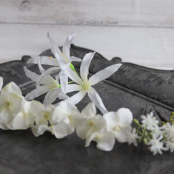 清楚な白いプルメリアと紫陽花のヘッドドレス　ウェディング　白　ホワイト　リゾ婚　紫陽花　プルメリア　清楚　結婚式 10枚目の画像