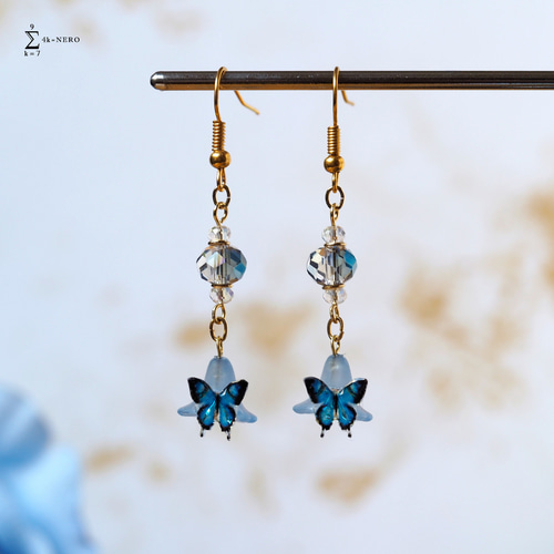 耳飾り 青の花と蝶 〈 イヤリング , ピアス 〉 イヤリング