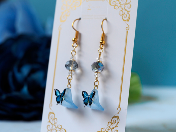 耳飾り 青の花と蝶 〈 イヤリング , ピアス 〉 4枚目の画像