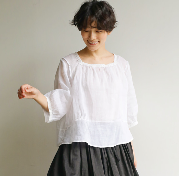 女性化、醒目的蕾絲襯衫，半袖，亞麻，白色，230615-1 第3張的照片