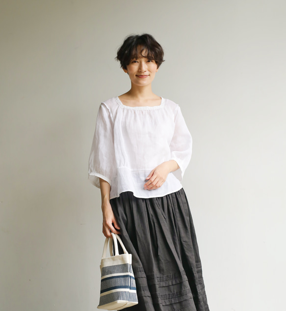 女性化、醒目的蕾絲襯衫，半袖，亞麻，白色，230615-1 第5張的照片