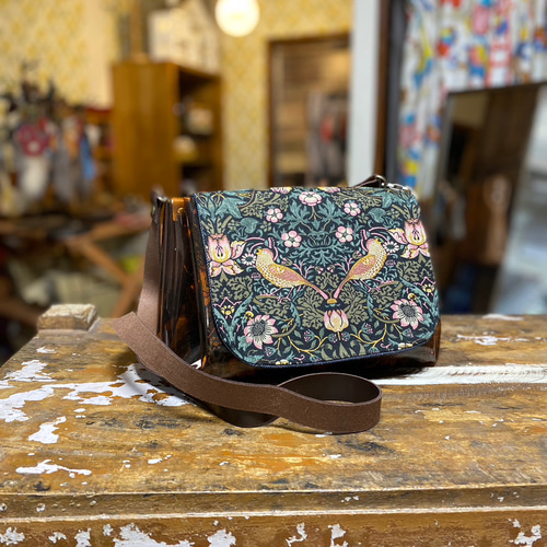 驚きの値段で ハンドメイド 占め 花刺繍 ショルダーバッグ ショルダーバッグ
