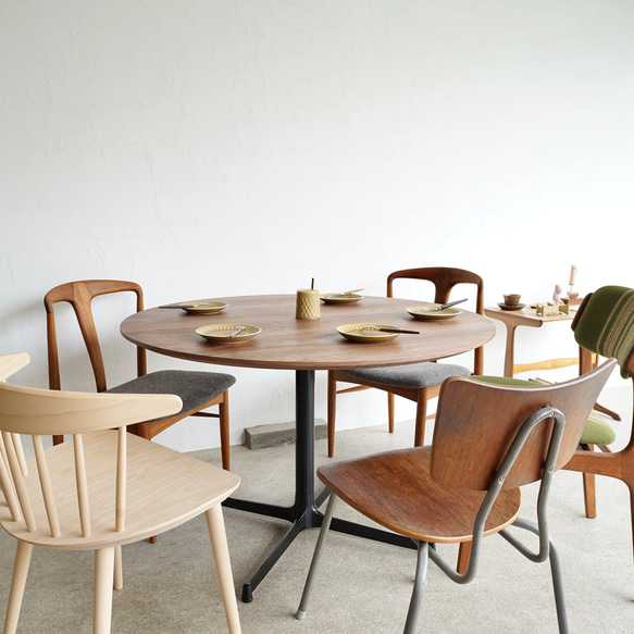 直径110cm/ウォールナット無垢/丸テーブル/高さ指定可/脚カラー選択  