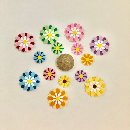 クラフトパンチ お花（7色）大小70枚 その他素材 あち 通販 16203873