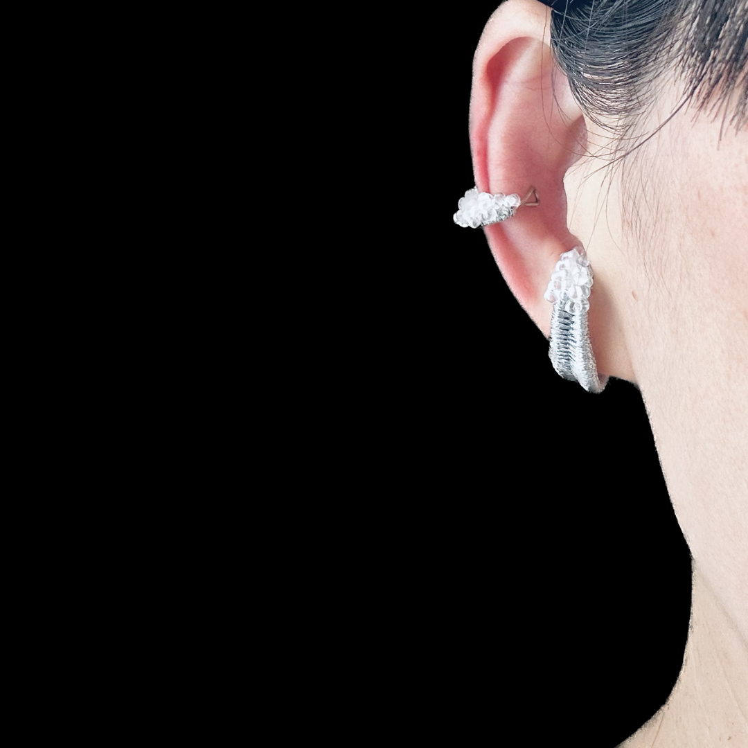 つぶつぶガラスビーズ刺繍2連メタルイヤーカフ(2個セット)【受注製作】#28