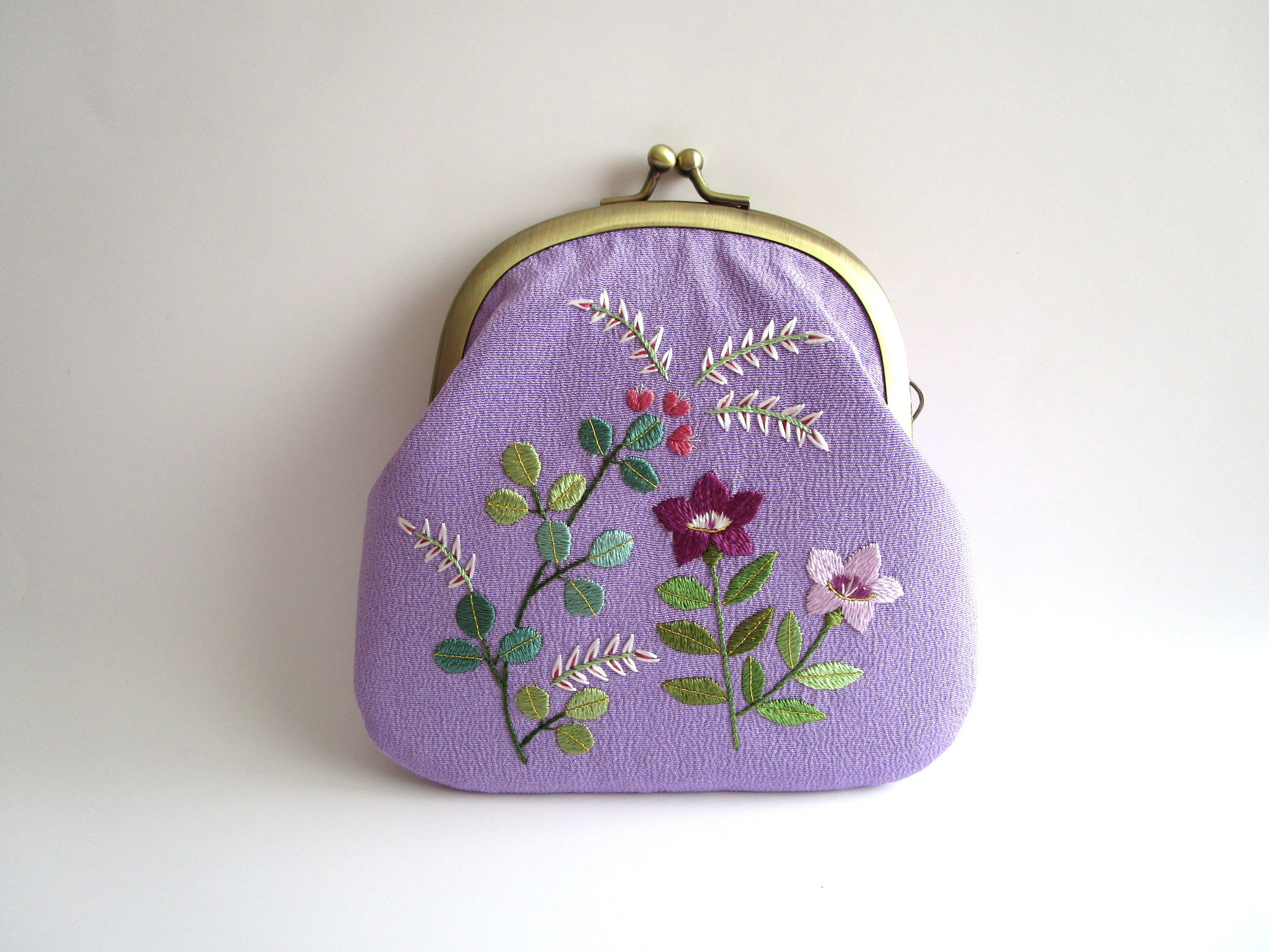 日本刺繍 』＊桔梗と萩＊ がま口ポーチ・化粧ポーチ◇ラベンダー