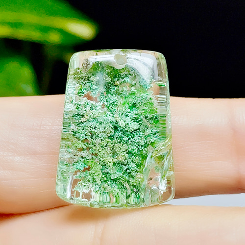 最上の品質な ガーデンクォーツ 高品質】 庭園水晶 ペンダント 幽霊水晶 ネックレス・ペンダント
