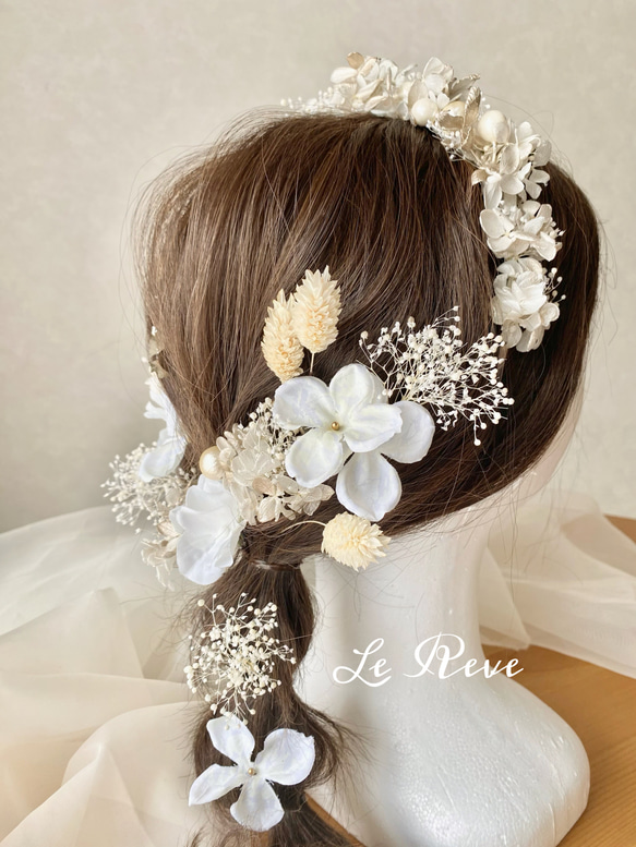 W09 成人式　卒業式　結婚式　ホワイトプラチナカチューシャ×ホワイト髪飾り 1枚目の画像