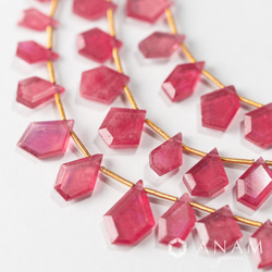 【大きめサイズ！】【５粒】ルビー スライスカットビーズ　★ANAM gems 3枚目の画像