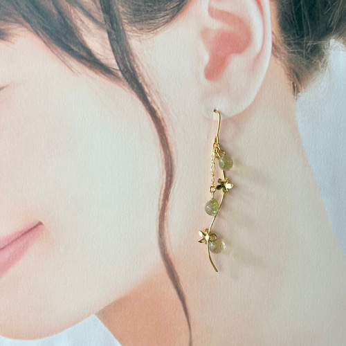 かすみ草のティーポット ピアス/イヤリング カスミソウ ☆14kgf対応可