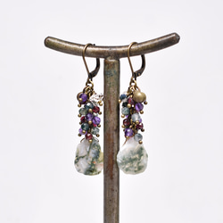 孔雀石英、重石榴石和紫水晶、赫基默鑽石、民族鐘形耳環 第7張的照片