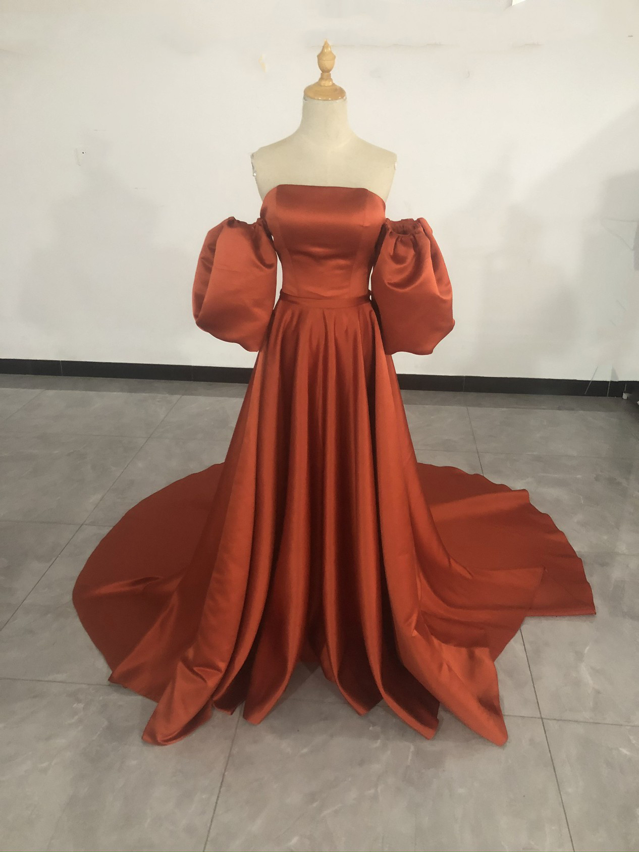 送料無料！高品質！パーティードレス 前撮り結婚式 2次会 オレンジ ビスチェ　オフショルのパフスリーブ