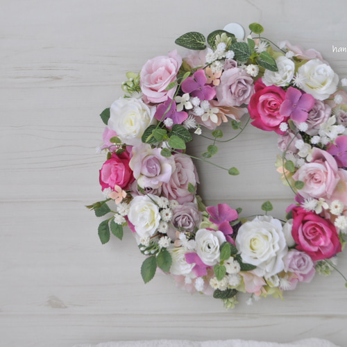 深いピンクとホワイト ローズリース：バラ ピンク 白 リース はなりえ