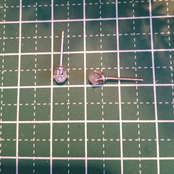 【サージカルステンレス】天然石レインボームーンストーンの普段使い出来る極小ピアス3㎜玉s84 4枚目の画像