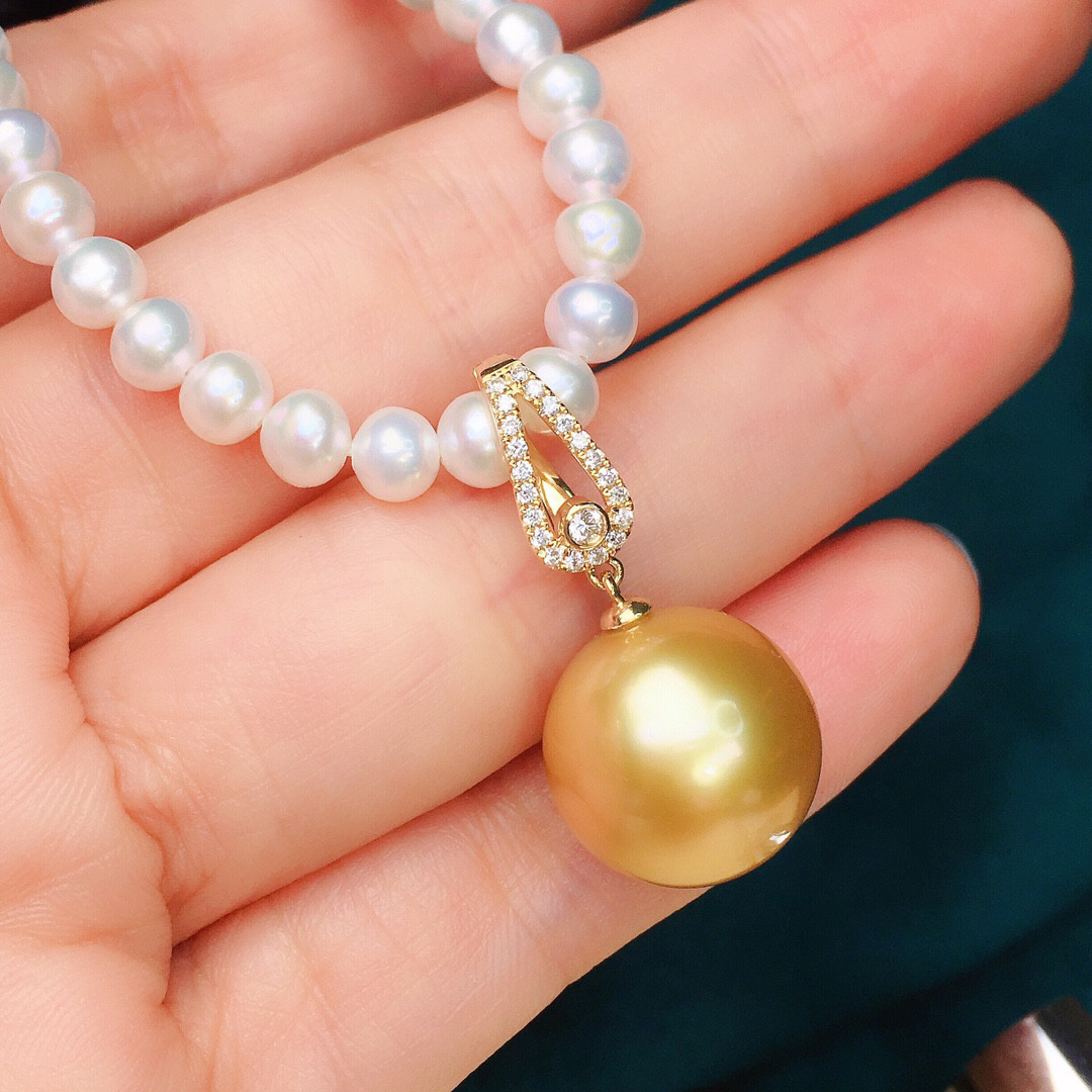 【高級】南洋真珠 ダイヤモンド付きペンダントトップk18