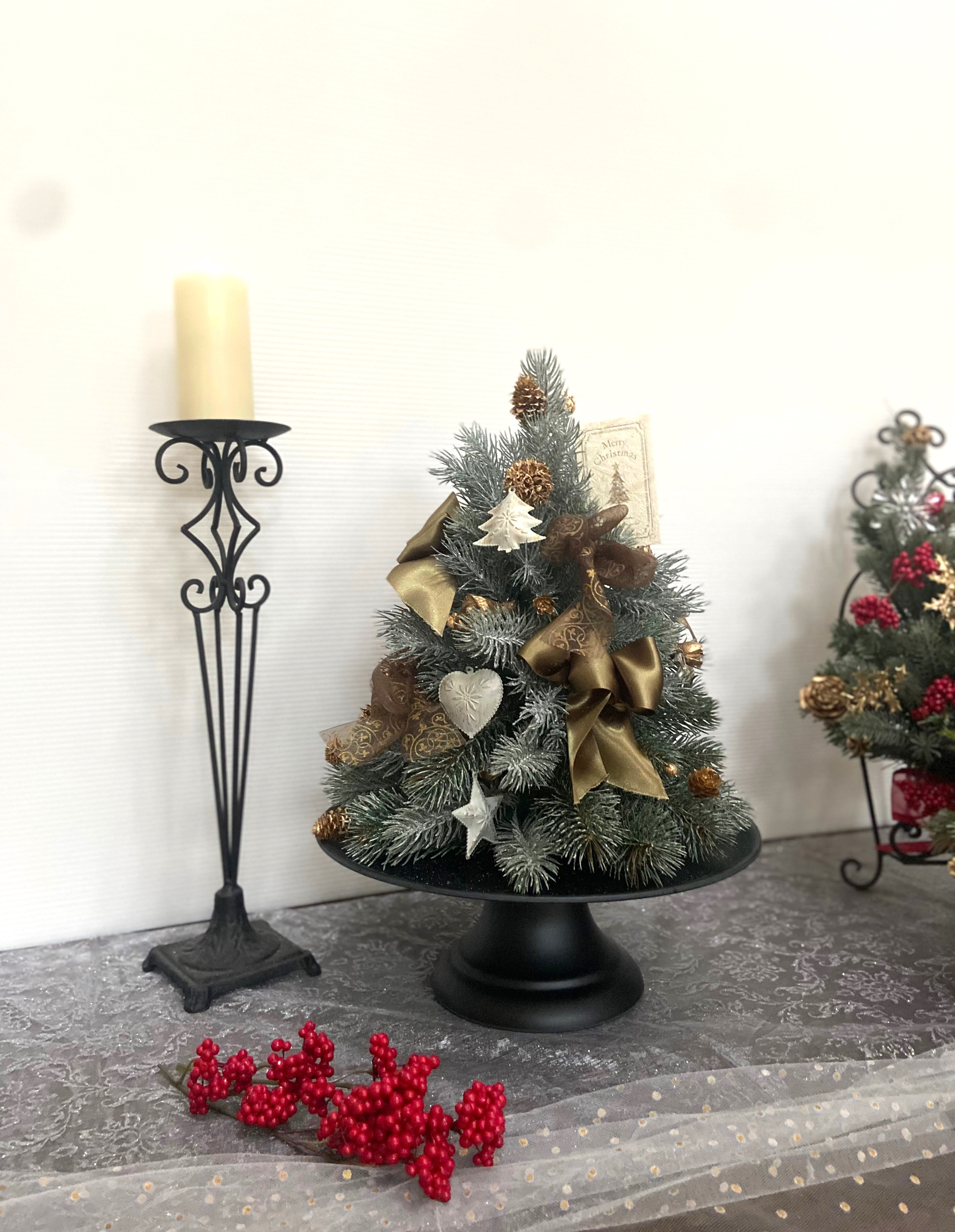 【大きなsizeのクリスマスツリー】たくさんのリボンで…  アーティフィシャルフラワー