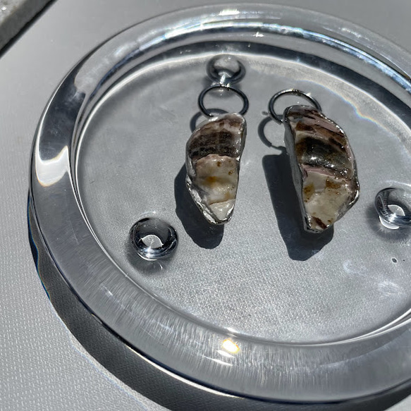 oyster shell pierce 牡蠣殻×銀継ぎフープピアス シルバー サージカルステンレス　ギフト　 3枚目の画像