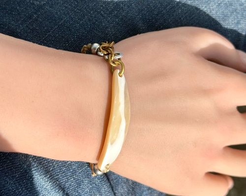 沖縄の幻の伝統工芸の素材〝高瀬貝〟で作った真珠層が輝くブレスレット