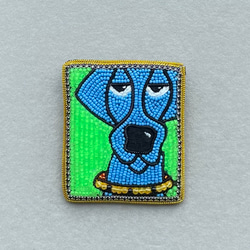 ビーズ刺繍のブローチ　-額縁シリーズ　犬- picture frame 2枚目の画像