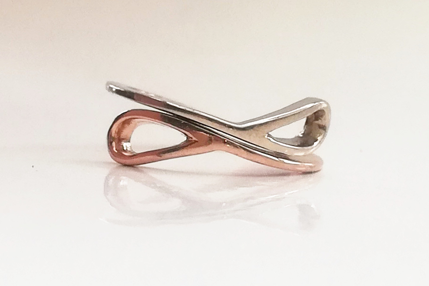 K18 bicolor ribbon pinky