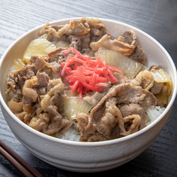 津山産玉ねぎ入り牛丼【送料無料】精肉店が作る！とっておきの牛丼 　母の日　父の日 お中元 お歳暮 ギフト 贈り物　岡山 2枚目の画像