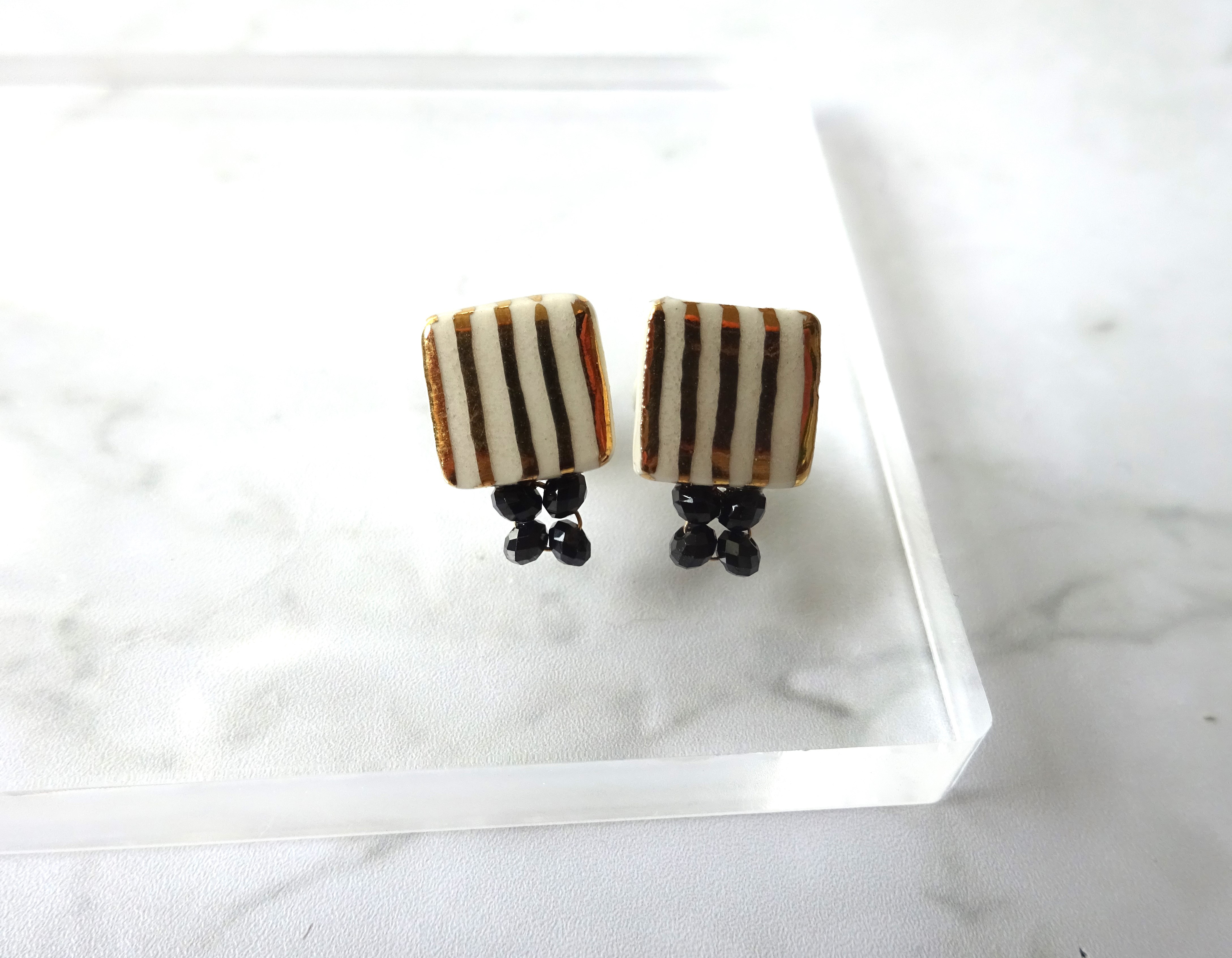 金彩stripeの ピアス／イヤリング（ spinel）