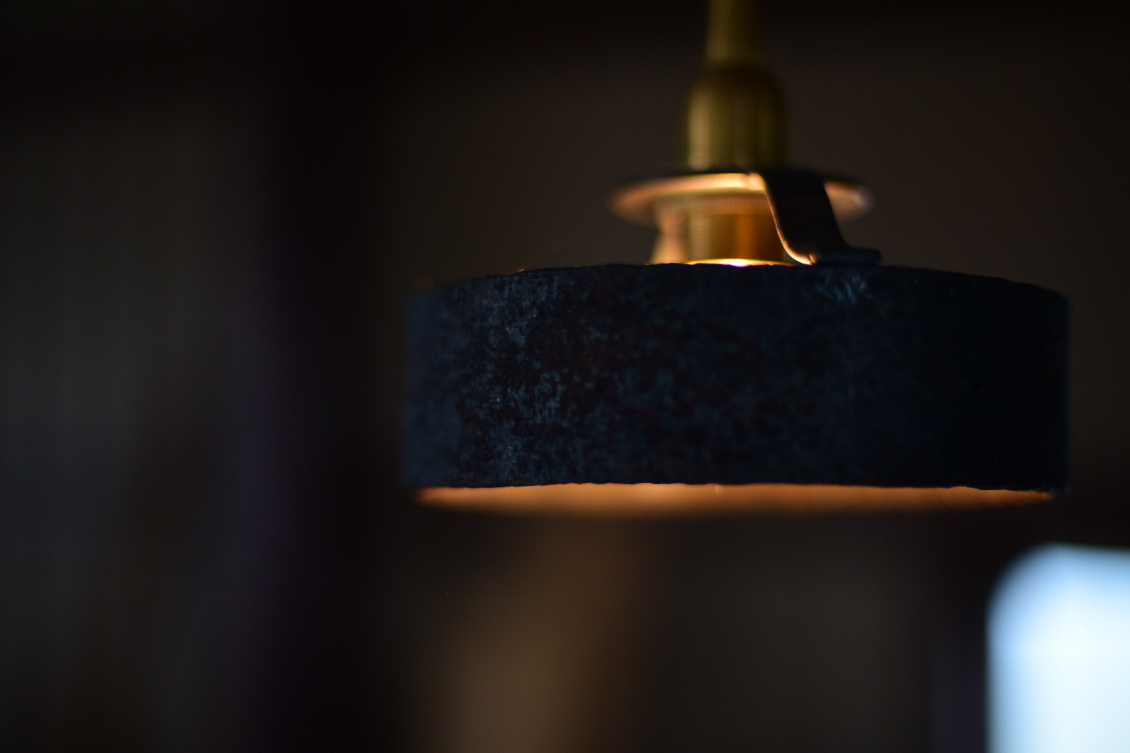 経年美化を愉しむ　鉄のペンダントライト　鍛forgeworks 　　照明