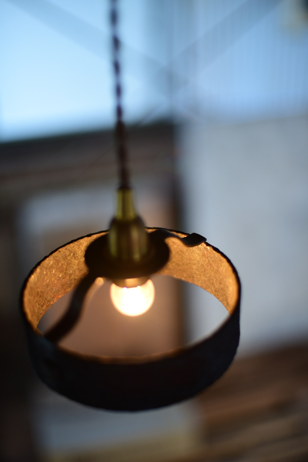 経年美化を愉しむ　鉄のペンダントライト　鍛forgeworks 　　照明