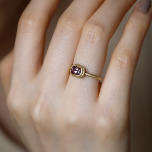 Kaya ♦︎14kgfピーチピンクドラゴンスケールカービングPT 11号】一点物〈one-off〉K18◇ピンクジルコン1.05ct 18金 指輪