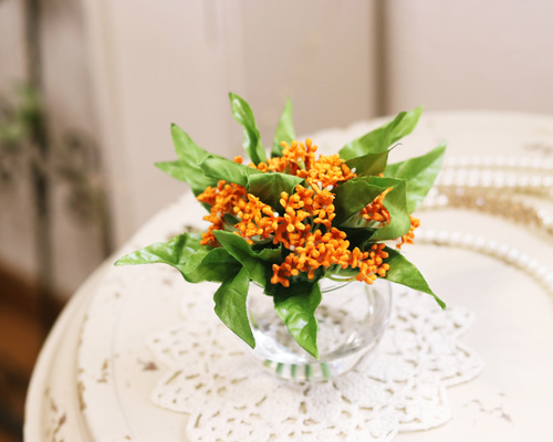 ヴィンテージ素敵すぎる！ずっしり　金彩 花瓶 ヴィンテージ素敵すぎる！ずっしり 金彩 花瓶 ヴィンテージ素敵