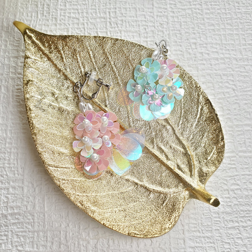 127 ブローチシリーズ大人の女性ハンドメイドピアスorイヤリング