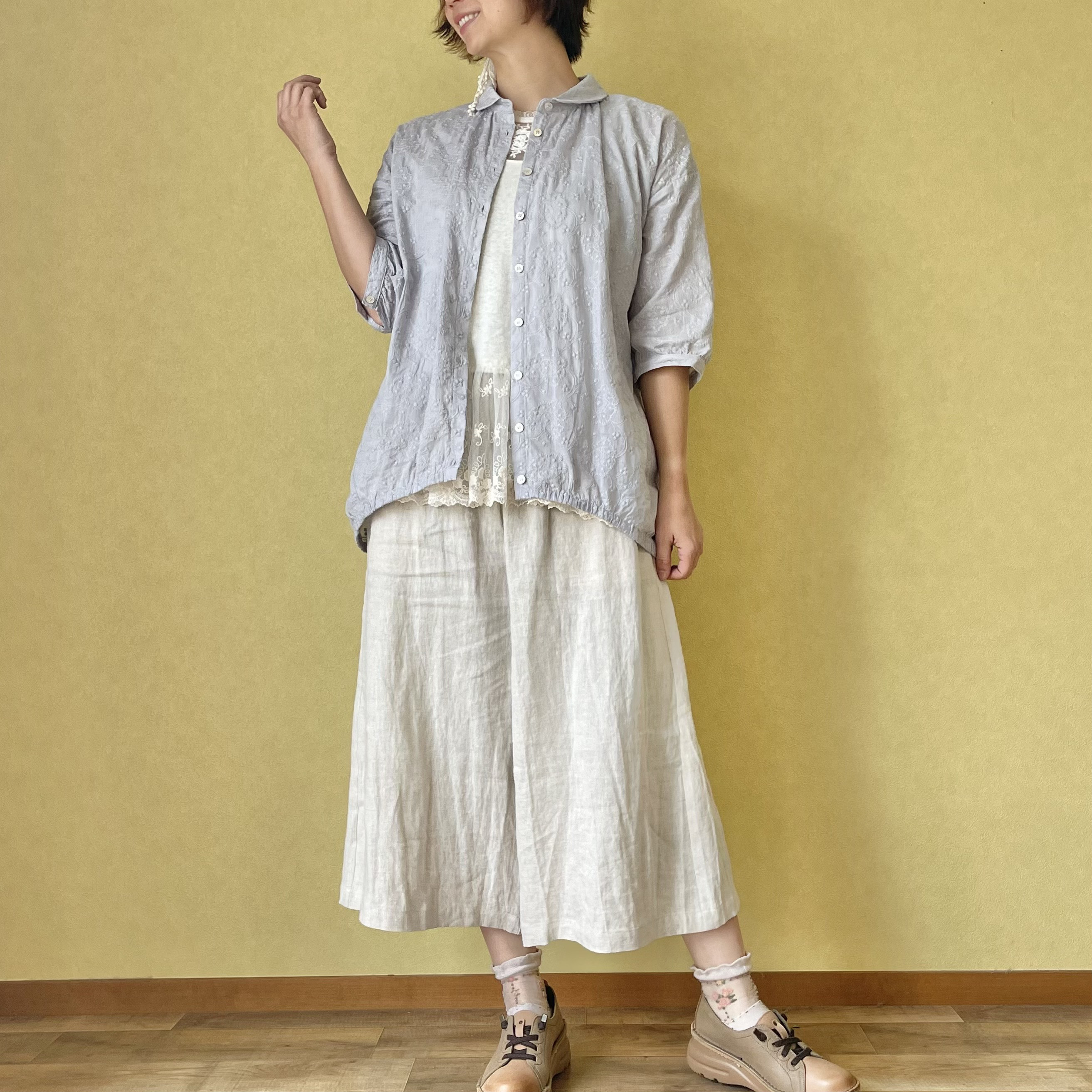 上品シースルー♡おしりポワンと隠してくれる刺繍生地ブラウス（23s-045）グレー 6,521円