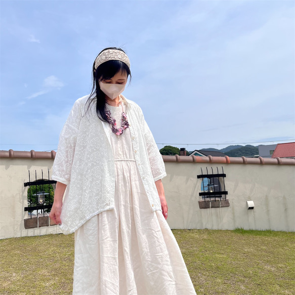 上品シースルー♡おしりポワンと隠してくれる刺繍生地ブラウス（23s-045）ホワイト 3枚目の画像