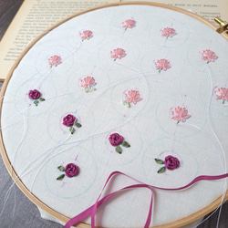 艶やかなバラ　リボン刺繍　くるみボタン　タックピン 17枚目の画像