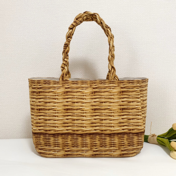【新品未使用】カゴ風バッグ　生成り 思わず二度見！カゴ風バッグ（Lサイズ）ショルダータイプ かごバッグ