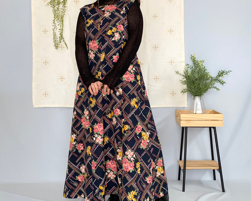 miii_kannさま専用② 花柄ノースリーブワンピース 黒 miii_kannさま専用② 花柄ノースリーブワンピース 黒