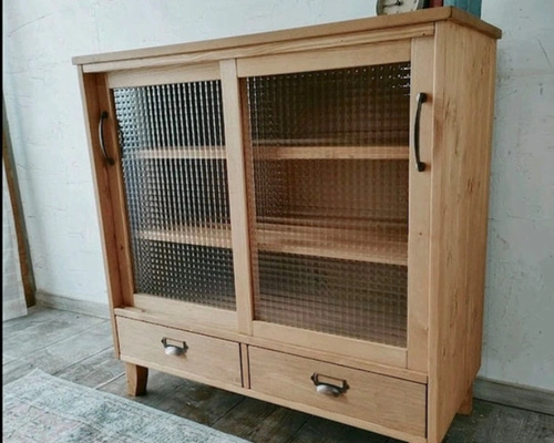 ガラス引き戸のキャビネット 61BXU2cUN7L._UF894,1000_QL80_.jpg