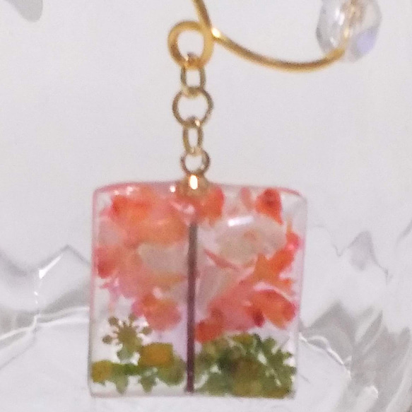 ルクシプオリの耳飾り 桃の樹　※パーツ/金具色変更可 2枚目の画像