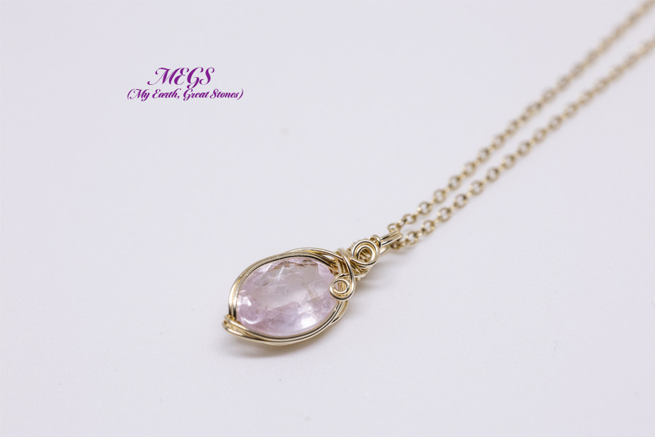 モルガナイト ～無条件の愛  ワイヤーアートジュエリー ペンダントトップ【満月制作】