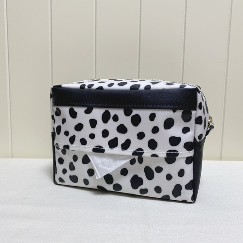 ✳︎ハンドメイド✳︎ポーチ付きティッシュケース　ダルメシアン柄　カード入れにも♪ ✳︎ハンドメイド✳︎ポーチ付きティッシュケース ダルメシアン柄