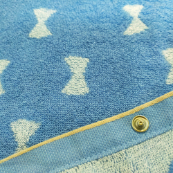 着替えに便利な巻タオル ラップタオル　りぼん柄ブルー 3枚目の画像
