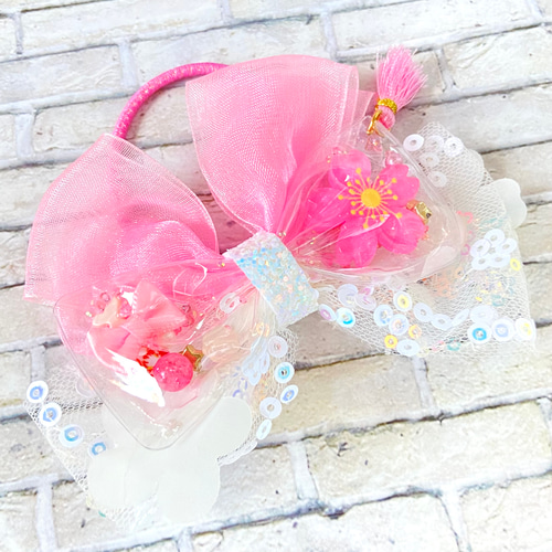 ハンドメイド★キッズリボンヘアゴム★大きめ★ピンク★レース＆宝石チャーム付き ハンドメイド☆キッズリボンヘアゴム☆大きめ☆ピンク☆レース