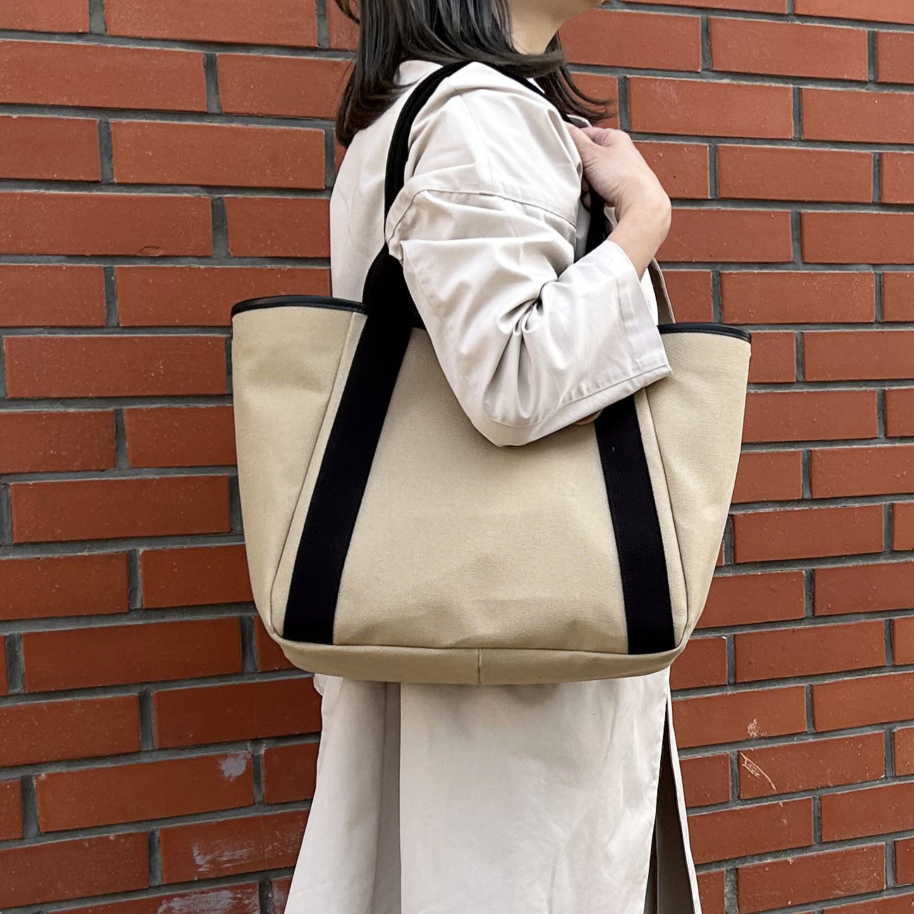 通勤通学お出かけに！A4も入る頼れる私の相棒トートバッグ　いつものトートM：マッシュルーム×クロ×Pクロ＜受注製作＞