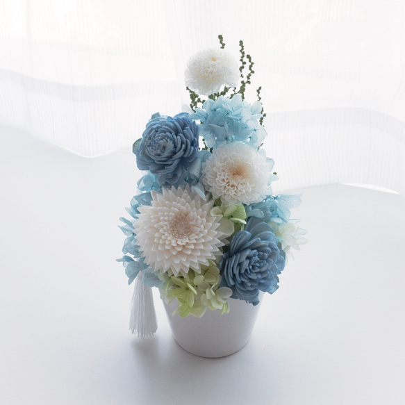 仏花　✧水色✧　プリザーブドフラワー　お供え花　小さめ　メモリアルフラワー　ライトブルー 1枚目の画像